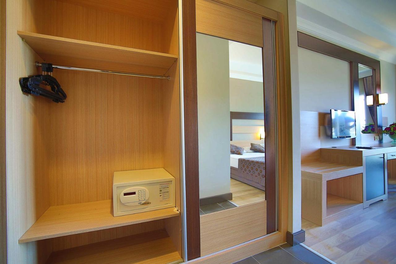 Taksim Daimon Suites Istanboel Buitenkant foto